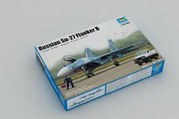 Модель Trumpeter 03909 1/144, комплект пластиковых моделей российского Су-27 Flanker B