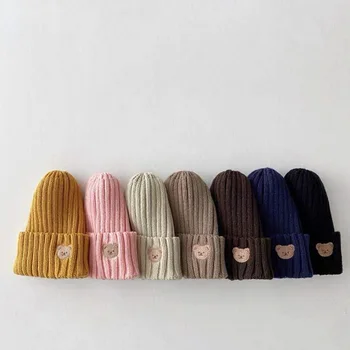 Мягкие Теплые детские шапочки, вязаные шапки для малышей, вышивка Медведя, Весенне-осенние Зимние шапки для мальчиков и девочек, 11 цветов