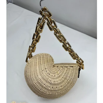 Роскошные сумки из ротанга в виде раковины, богемные соломенные сумки в виде ракушки для женщин, сумка на плечо с толстыми цепями, плетеная пляжная дизайнерская сумка-тоут